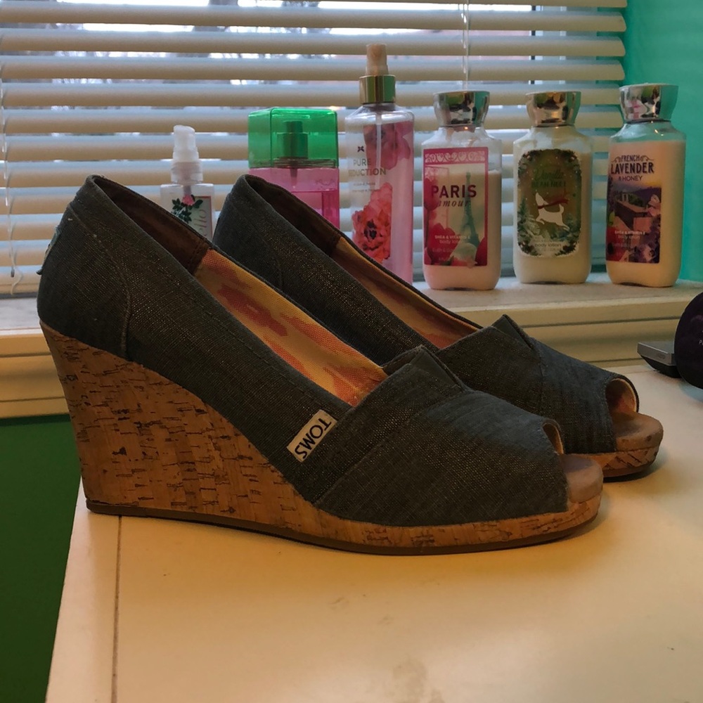 Toms Heels